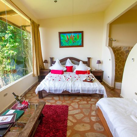 Issimo Suites Boutique Hotel & Spa - Adults Only มานูเอล อันโตนิโอ ภายนอก รูปภาพ