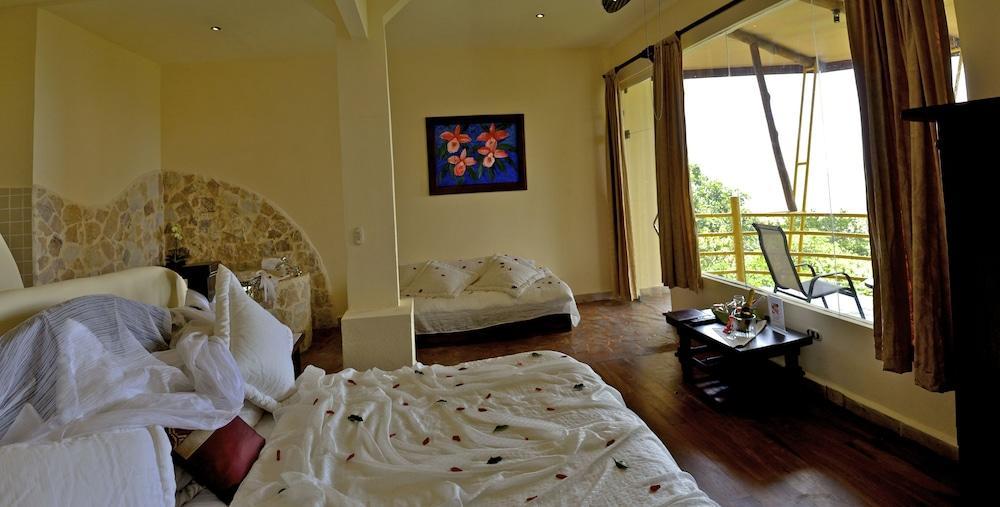 Issimo Suites Boutique Hotel & Spa - Adults Only มานูเอล อันโตนิโอ ภายนอก รูปภาพ