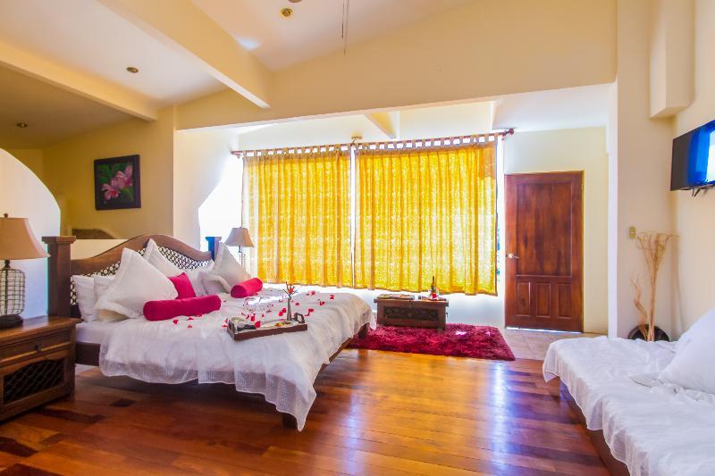 Issimo Suites Boutique Hotel & Spa - Adults Only มานูเอล อันโตนิโอ ภายนอก รูปภาพ