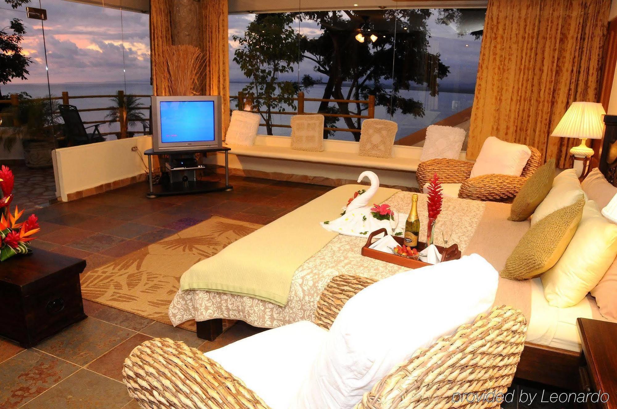 Issimo Suites Boutique Hotel & Spa - Adults Only มานูเอล อันโตนิโอ ภายนอก รูปภาพ
