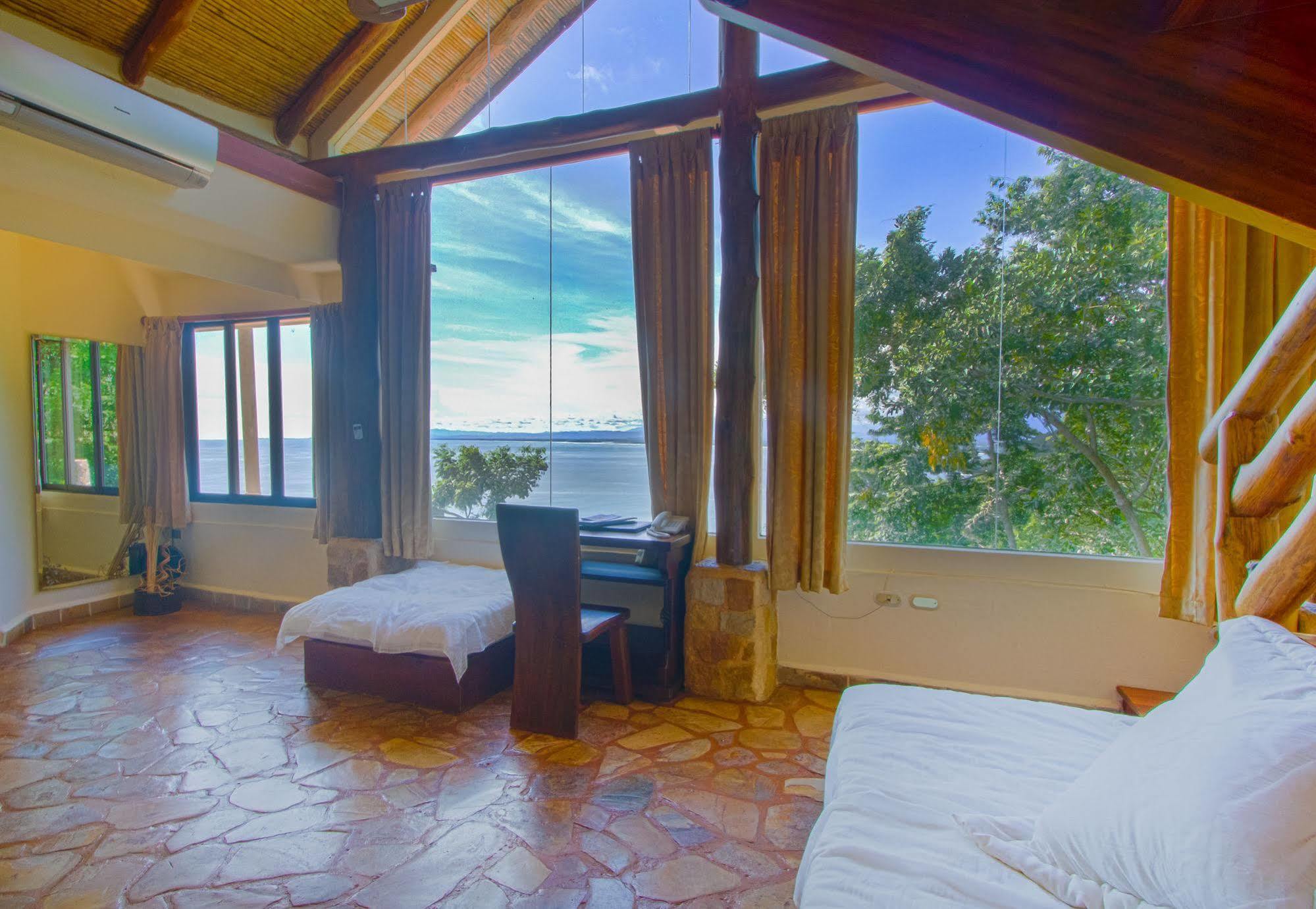 Issimo Suites Boutique Hotel & Spa - Adults Only มานูเอล อันโตนิโอ ภายนอก รูปภาพ