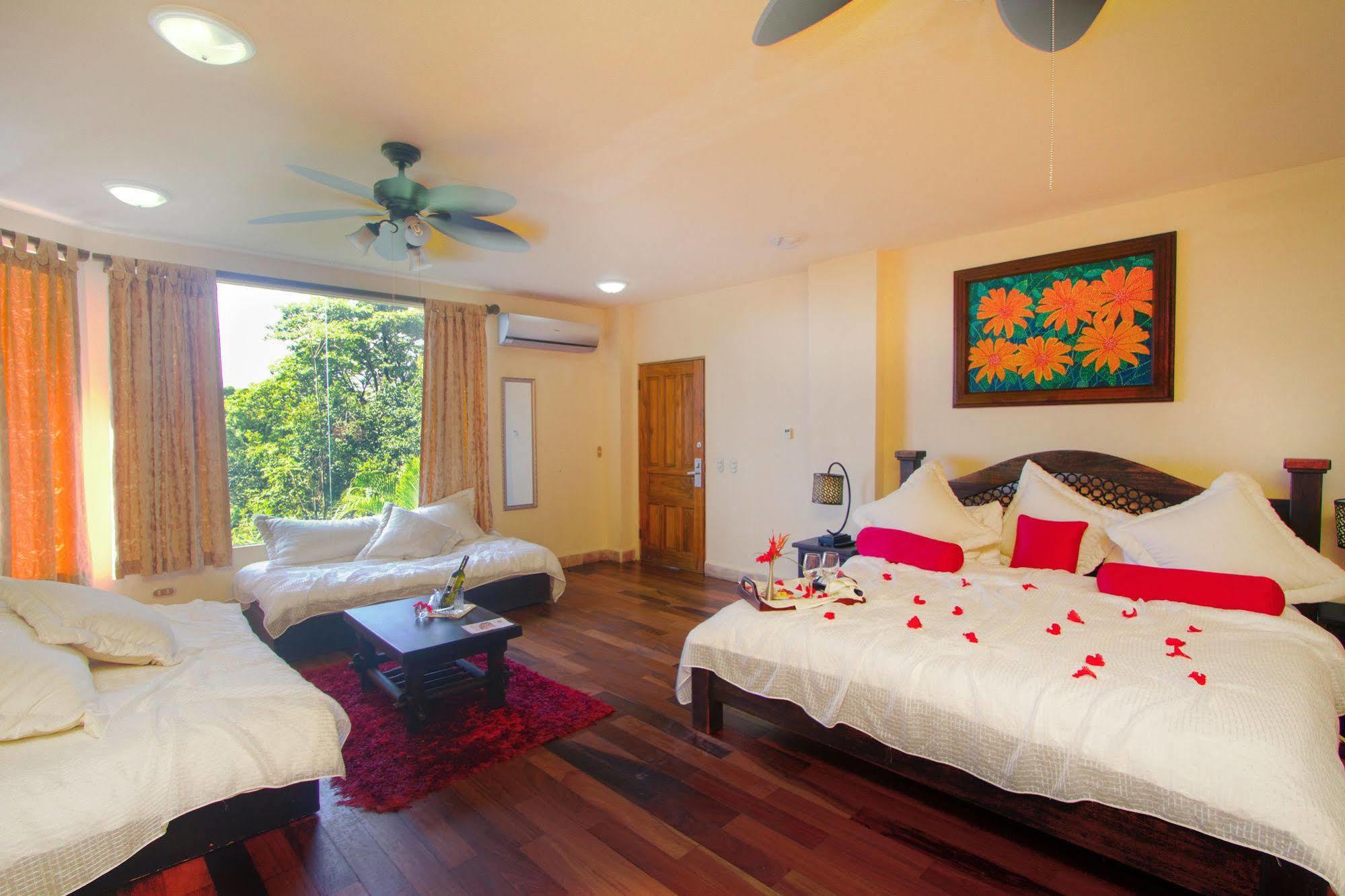 Issimo Suites Boutique Hotel & Spa - Adults Only มานูเอล อันโตนิโอ ภายนอก รูปภาพ