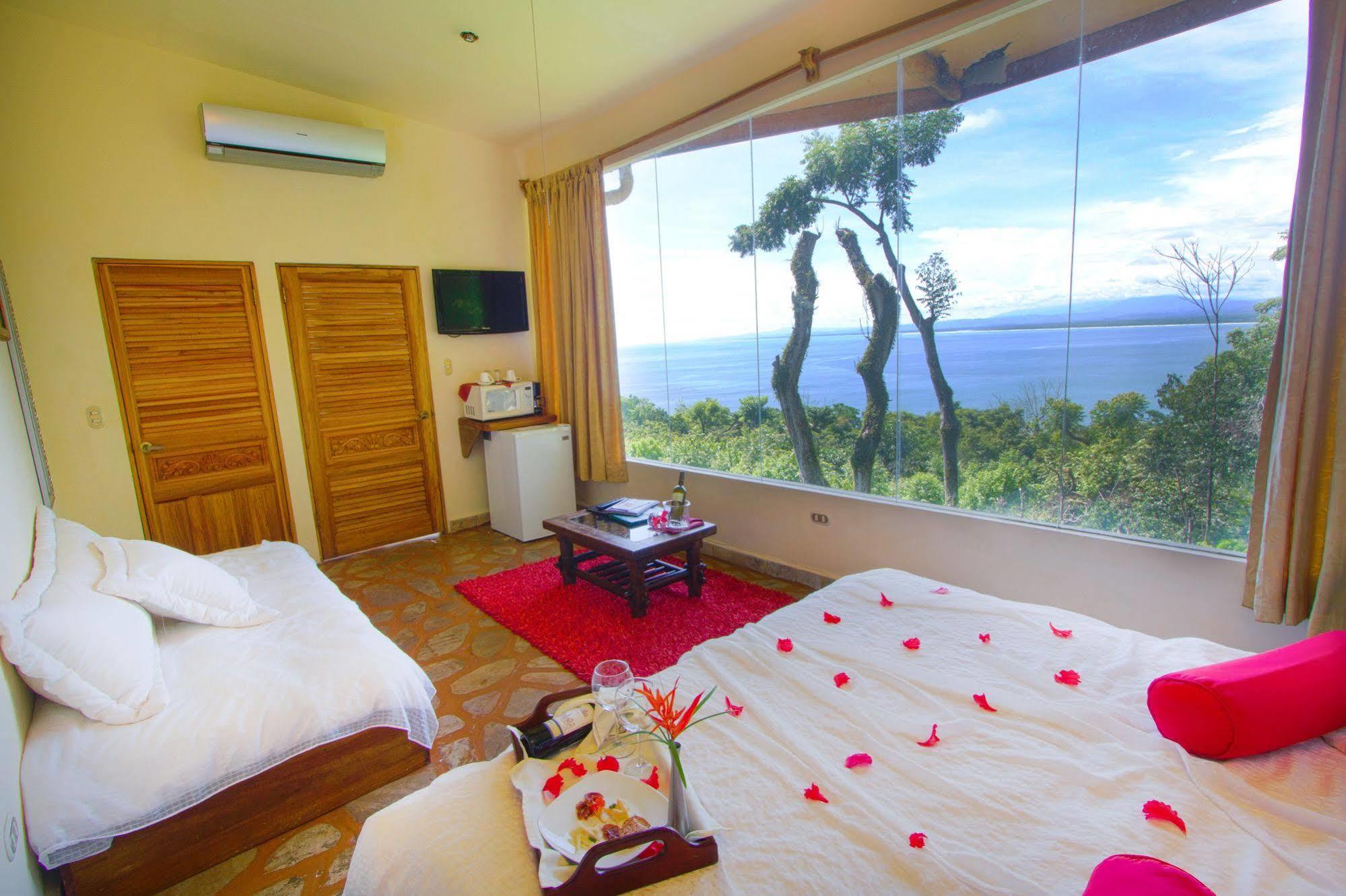 Issimo Suites Boutique Hotel & Spa - Adults Only มานูเอล อันโตนิโอ ภายนอก รูปภาพ