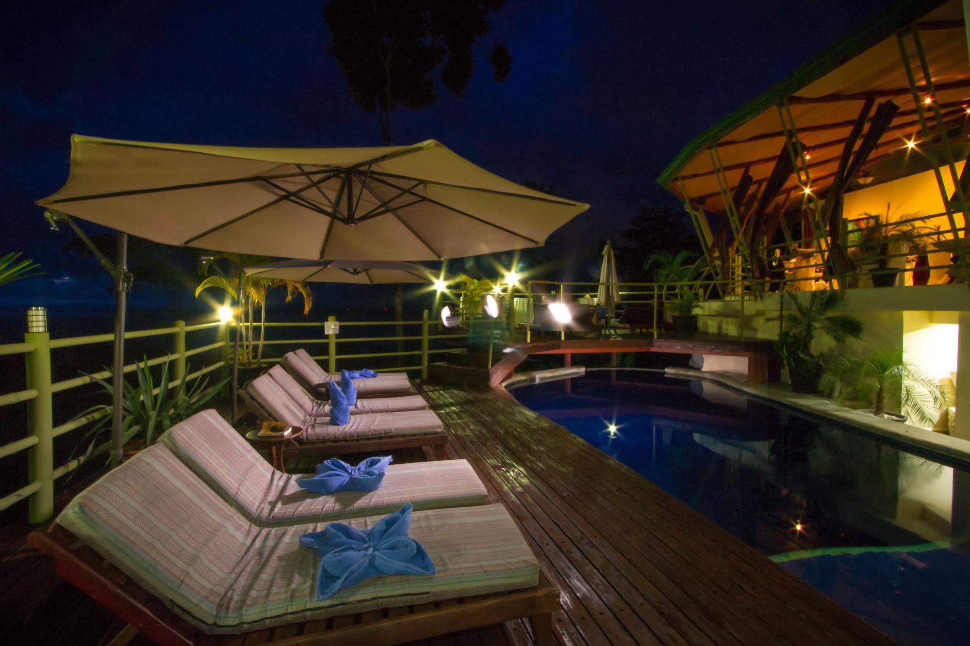 Issimo Suites Boutique Hotel & Spa - Adults Only มานูเอล อันโตนิโอ ภายนอก รูปภาพ